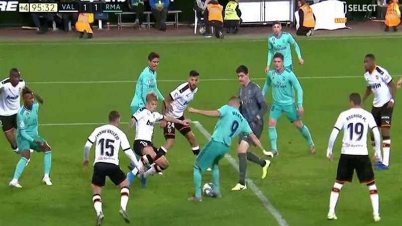 ريال مدريد ينجو من