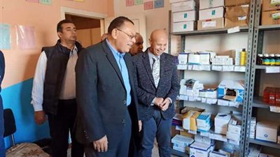 محافظ الشرقية ومدير الصحة يتابعان نقل الخدمات الطبية من وحدة الصالحية القديمة لمكان آخر