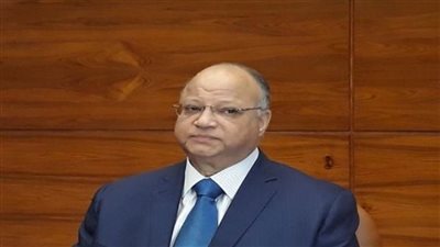 محافظ القاهرة يوجه حصر المباني الآيلة للسقوط