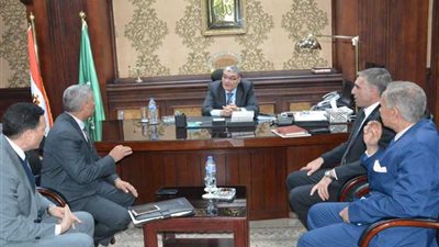 وفد هيئة تنمية الصعيد يبحث تنفيذ مشروعات تنموية بالمنيا