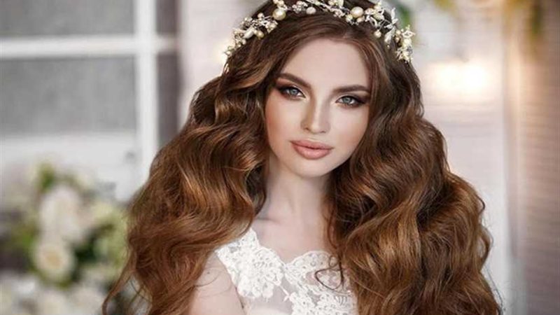 الرموش الكثيفة والألوان