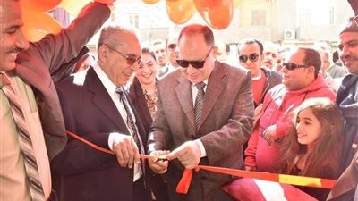 محافظ أسيوط يفتتح معرض الملابس الخيري لمستقبل وطن بالقوصية