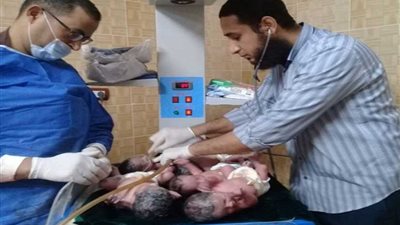 سيدة تلد 5 توائم خلال عملية ولادة قيصرية بأسيوط