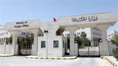 الكويت تدعو مواطنيها ممن غادروا لدول خليجية برا للعودة للبلاد سريعا 