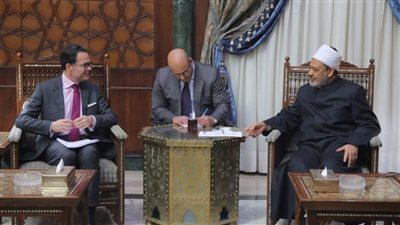 السفير الفرنسي: الأزهر يحمل مكانة محورية عالمية ويمثل الإسلام المعتدل