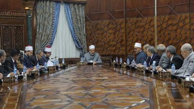 الإمام الأكبر: دعم الطلاب الوافدين ورعايتهم على رأس أولوياتنا