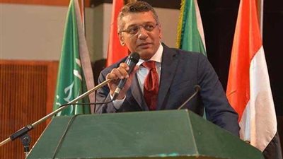 صناعة الوفد: إسقاط مديونية المصانع المتعثرة