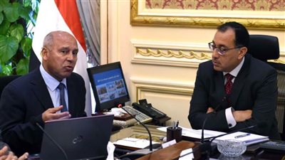 رئيس الوزراء يتابع تطوير الطريق الدائري وعددا من مشروعات وزارة النقل