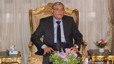 محافظ المنيا يوجه برعاية ودعم شاب نشر قصة 