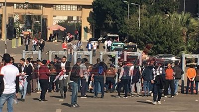 بالصور.. كواليس توافد جماهير الزمالك على ستاد القاهرة