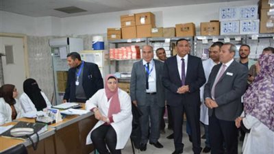 محافظ الدقهلية يتفقد مستشفى المنصورة الدولي.. ويوجه بتوفير العلاج للمرضى