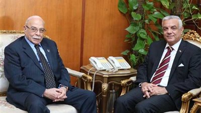 رئيس نادي الزمالك الأسبق يشرف على امتحانات التربية الرياضية بجامعة المنوفية