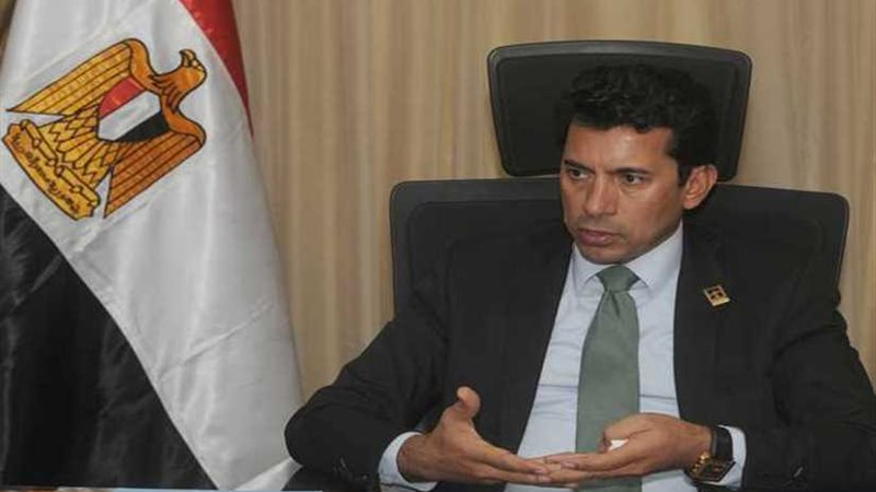 وزير الرياضة ينعى