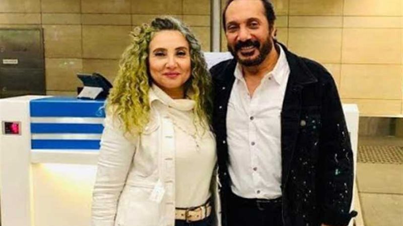 علي الحجار وزوجته