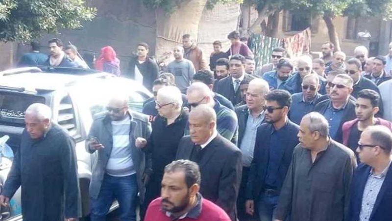 تشييع جثمان شقيقة