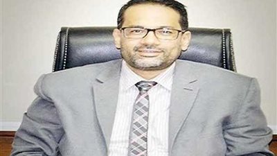 وكيل التعليم بالغربية يبحث مع مديري عموم المديرية والإدارات الاستعداد للامتحانات