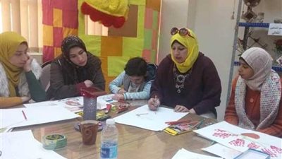 تحفيز إبداعات الموهوبين فى ورش فنية متنوعة بثقافة دمنهور