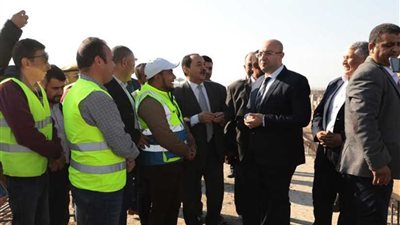 استئناف العمل بكوبرى الميمون العلوي على الطريق الزراعي والمتوقف من 2015