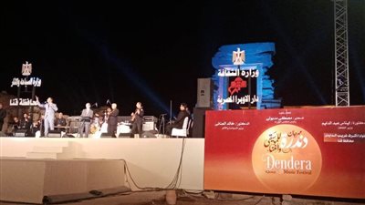 الفنان مدحت صالح يحيي حفل افتتاح مهرجان دندرة بحضور جماهيري قناوي كبير