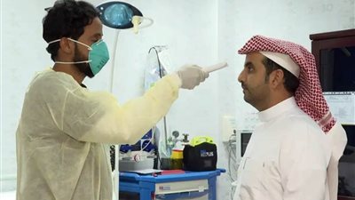 السعودية تعلق دخول مواطني دول مجلس التعاون الخليجي إلى مكة والمدينة مؤقتاً