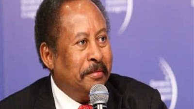 رئيس وزراء السودان يتعهد بتذليل العقبات أمام عمل برنامج الأغذية العالمي