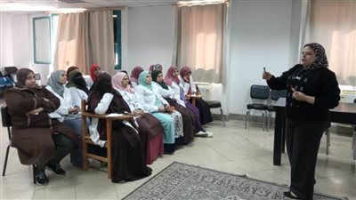 دورة تدريبية لأطقم تمريض مستشفى أسنان 