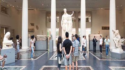 دراسة : الذهاب إلى المتاحف والمسارح يساهم في إطالة عمر الإنسان