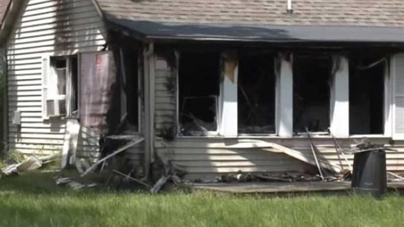 قتلته وأشعلت النيران