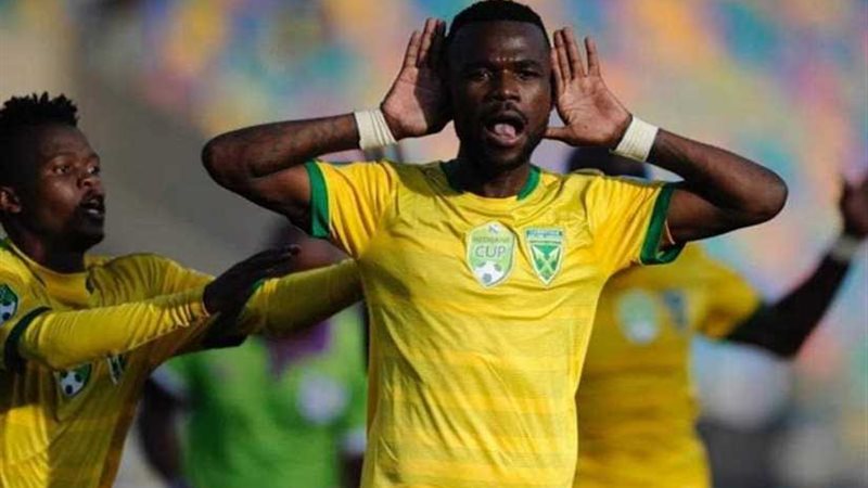 بالصور.. الأهلي يقترب