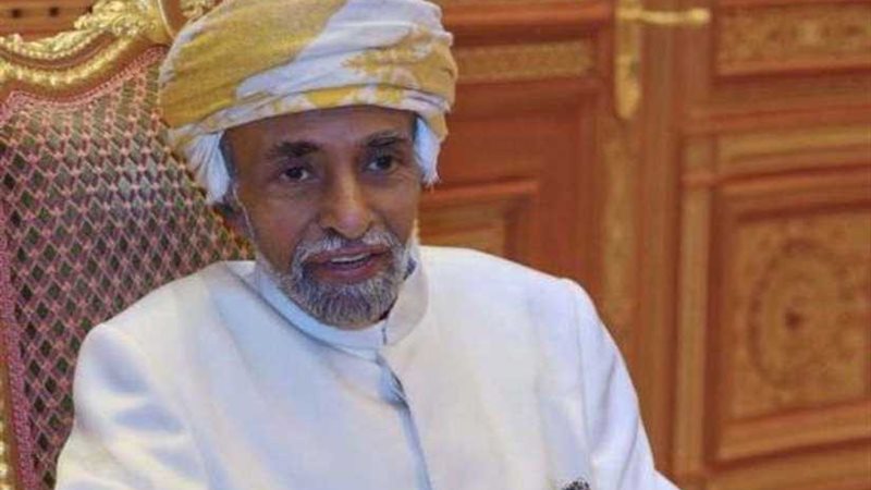 سلطان عمان يتلقى