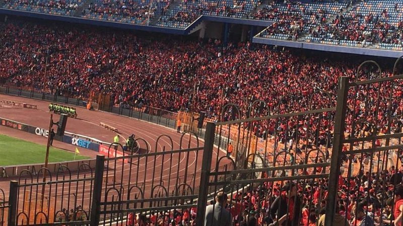 جمهور الأهلي في استاد