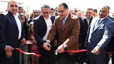 رئيس الوزراء يفتتح متحف الغردقة ويجري حوارًا مع السائحين 