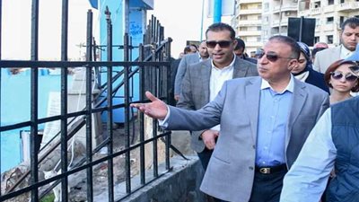 الشريف: من حق الناس يشوفوا البحر وإزالة كل الموانع