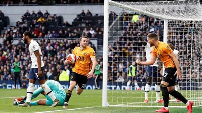 ولفرهامبتون يفوز على توتنهام 3-2
