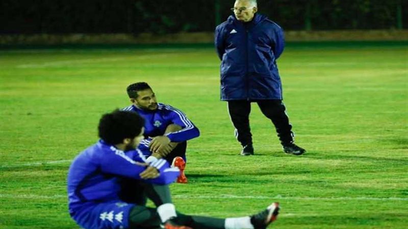 بالصور.. زيزو يقود