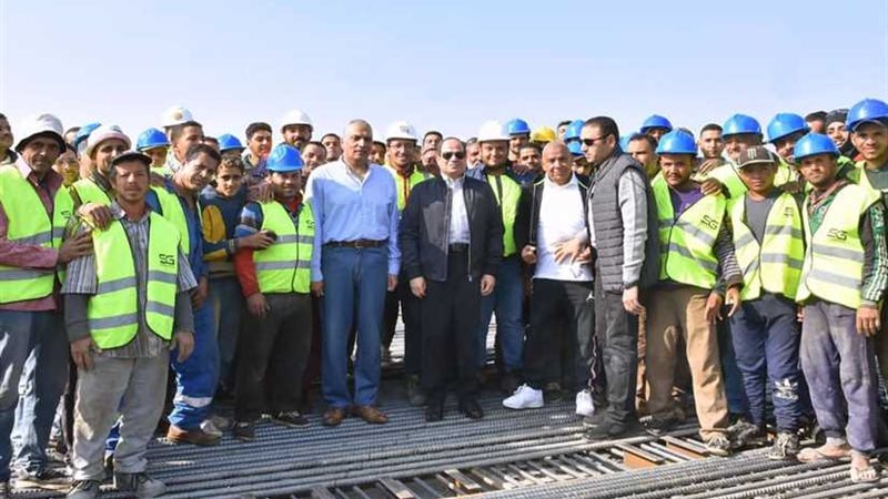 الرئيس السيسي يتفقد