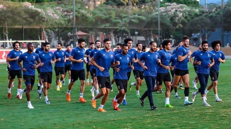 الأهلي يسعى لتخطي