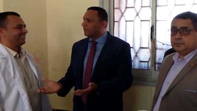 محافظ الدقهلية يتفقد قافلة عنيك في عنينا ببلقاس