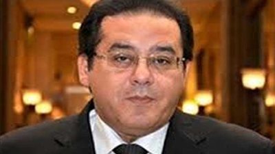 بلاغ يتهم الهارب أيمن نور بالتخابر مع المخابرات التركية