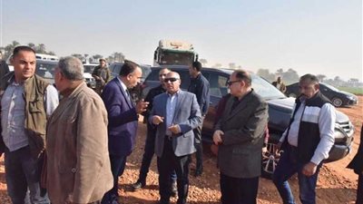 وزير النقل ومحافظ أسيوط يتفقدان أعمال المرحلة الأولى لـ