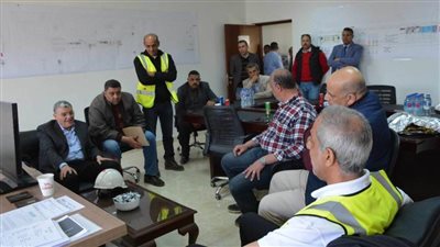 محافظ المنيا يتفقد مراحل إنشاء مصنع القناة لبنجر السكر