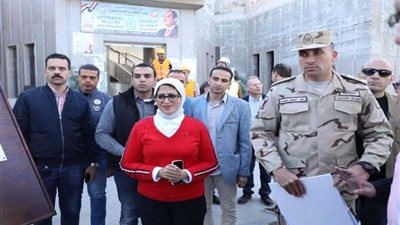 وزيرة الصحة تتفقد أعمال التطوير بوحدة صحة أسرة 