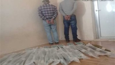 لبنان.. ضبط سيارة محملة بالقذائف الصاروخية على الحدود مع سوريا