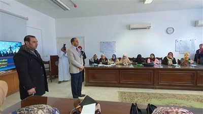 رئيس جامعة دمنهور يتفقد البرنامج التدريبي 