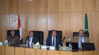 نائب محافظ المنيا يبحث تسريع منظومة التحول الرقمي وميكنة الخدمات الحكومية