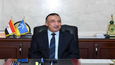 محافظ الإسكندرية يؤكد دور الصحافة والإعلام في مكافحة الشائعات المغرضة