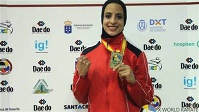 فريال أشرف تفوز بفضية بطولة البريميرليج للكاراتيه 