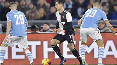 تعرف على القنوات الناقلة ومواعيد مباريات كرة القدم.. اليوم الأحد