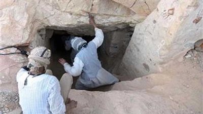 آخرة التنقيب عن الآثار.. سباك الشرقية انهالت عليه الحفرة.. وشركاؤه ردموا عليه