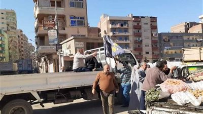 رفع 2036 حالة إشغال طريق ثابت ومتحرك بدمنهور